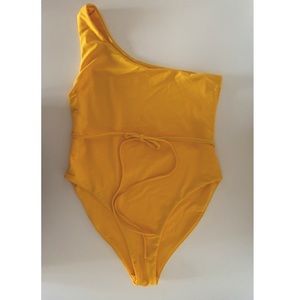 One should yellow one piece swimsuit
